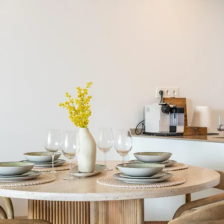 Seaviews Reserve The Breeze דירה