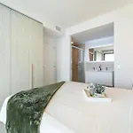 Seaviews Reserve The Breeze Διαμέρισμα *