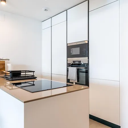 Seaviews Reserve The Breeze Apartment *