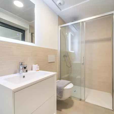 Апартаменты Seaviews Reserve The Breeze