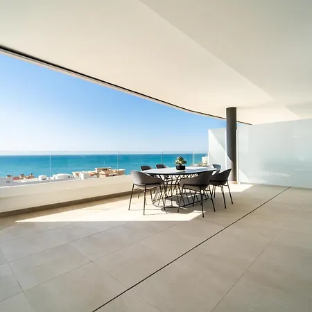 Seaviews Reserve The Breeze アパート フエンヒロラ
